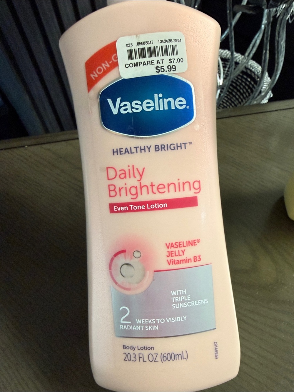 Vaseline Daily Brightening & Essential Healing Body Lotion — Pink
